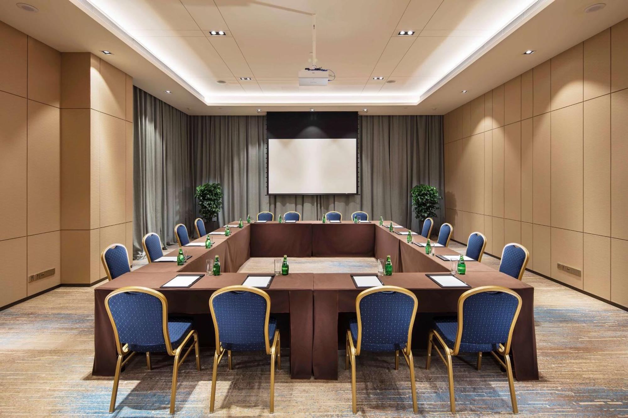 Hilton Garden Inn Shiyan Shiyan  Экстерьер фото